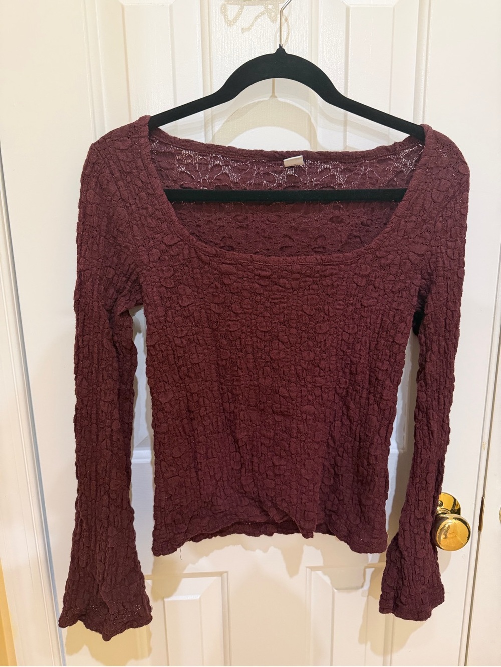 Old Navy Women's Long Sleeve Scoop Neck Lace-Texture Top - Wine
